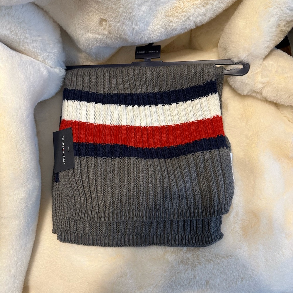 Tommy Hilfiger Scarf